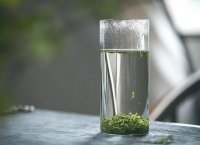 中國(guó)茶葉的三大類： 綠茶、紅茶、烏龍茶